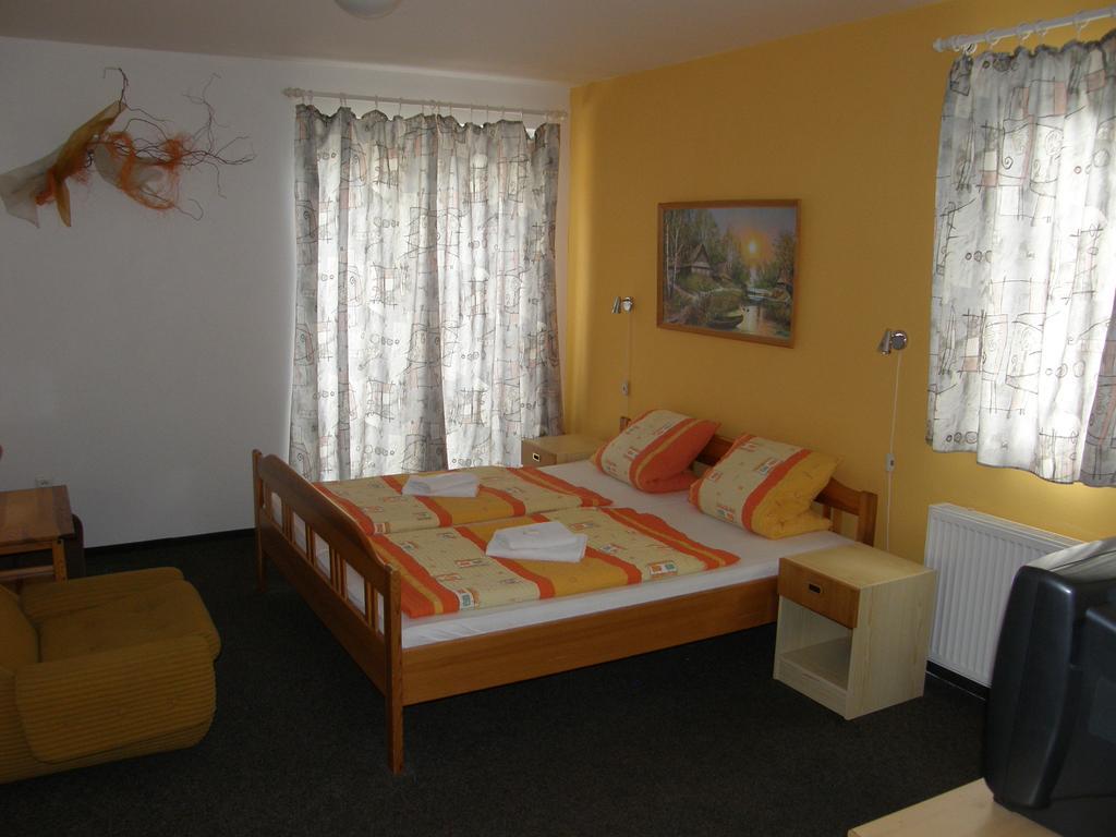 Hotel Filip Ceske Budejovice Kamer foto