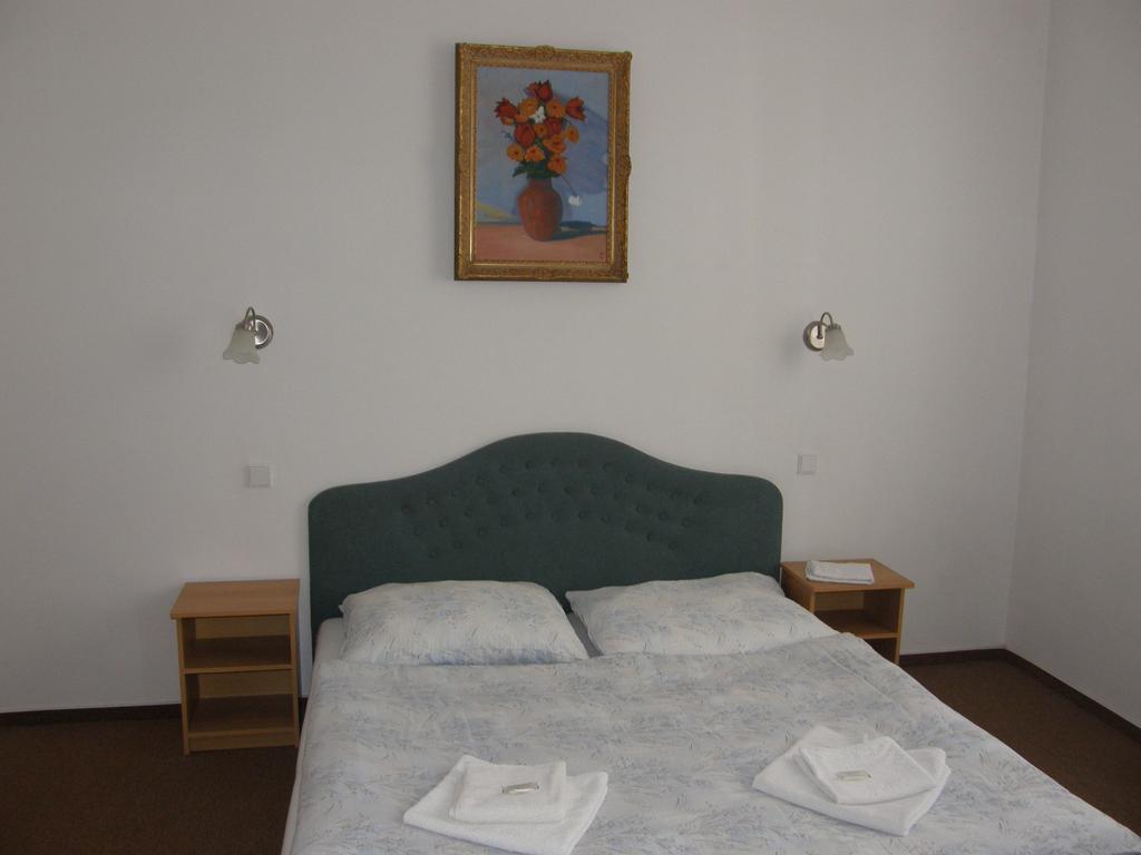 Hotel Filip Ceske Budejovice Buitenkant foto