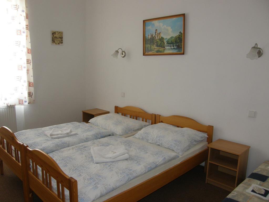 Hotel Filip Ceske Budejovice Buitenkant foto